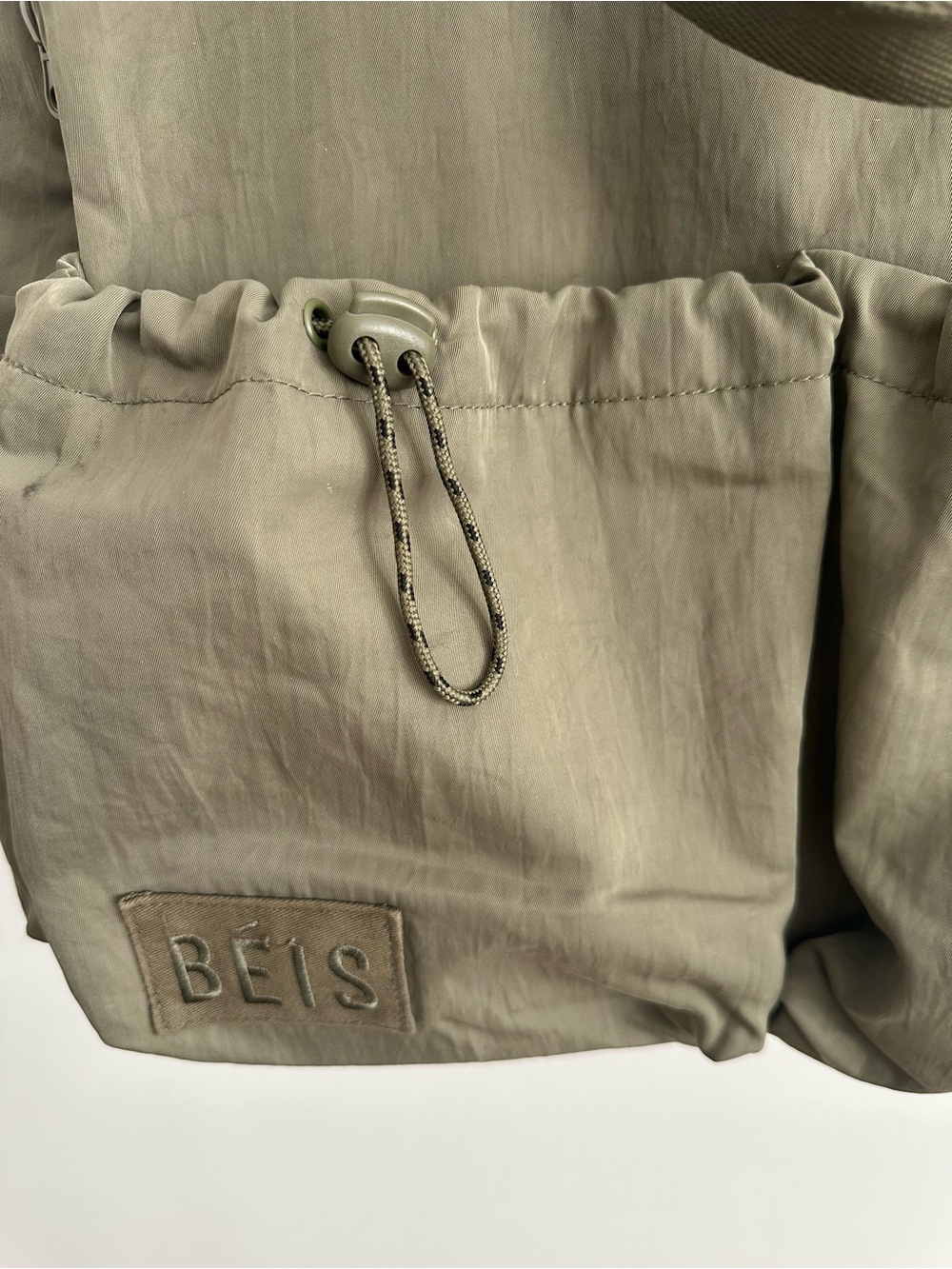 Beis Sport Travel Bag in Olive - Picture 3 of 8